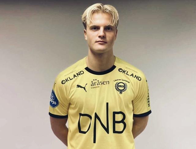 湖人浓眉哥篮下统治球队获胜（浓眉内线统治助湖人取胜）