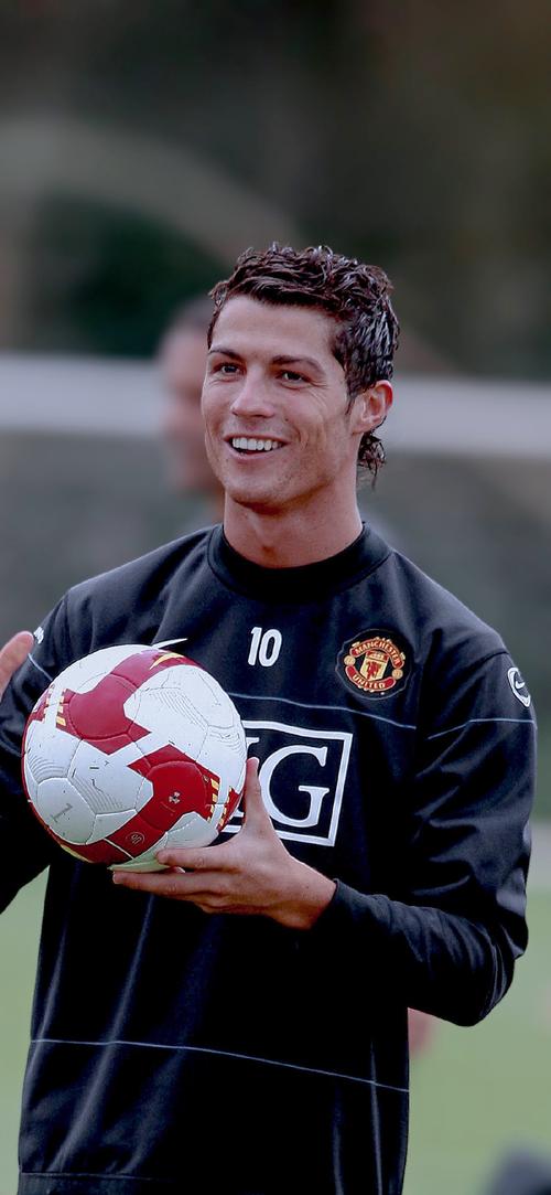 万项：距离理想中的球员还差很多；最后两场比赛不会放松（万项：离理想球员标准仍有差距，收官两战不松懈）