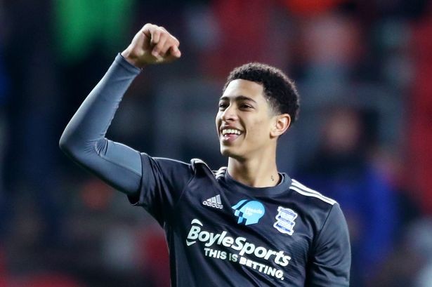 北青：马宁等3名中国裁判执法阿拉伯杯，是世界杯前重要考评（北青：马宁领衔三位中国裁判执法阿拉伯杯，系世界杯前关键考核）