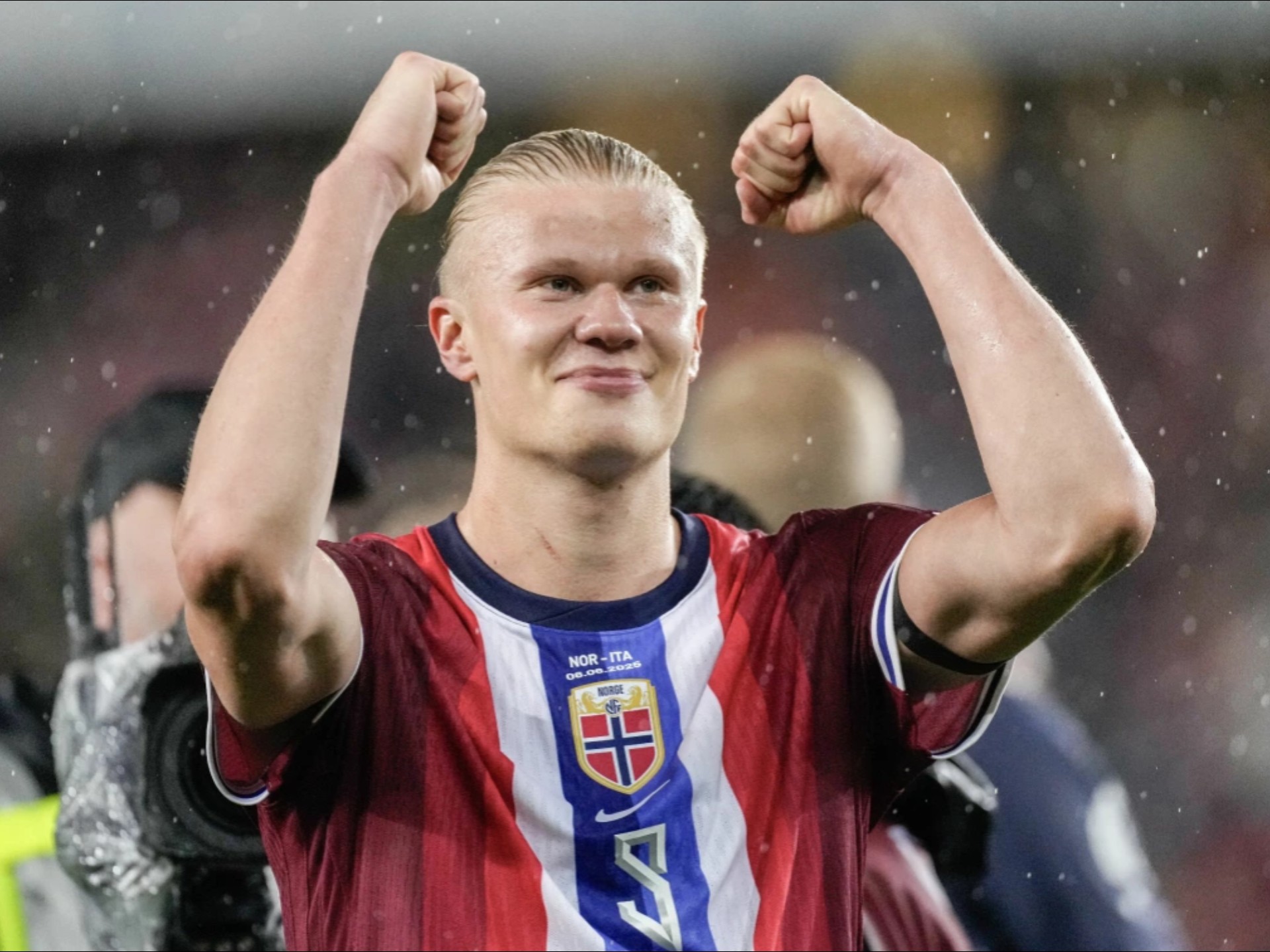 山东泰山选择韩鹏执教，凭借其责任感和团队精神，重燃球队斗志，提升士气，取得进步。