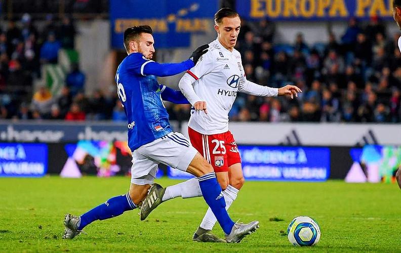 RAC1：巴萨全新第四球衣将在明年的西超杯中迎来赛场首秀（RAC1：巴萨第四套全新球衣将于明年西超杯完成赛场首秀）