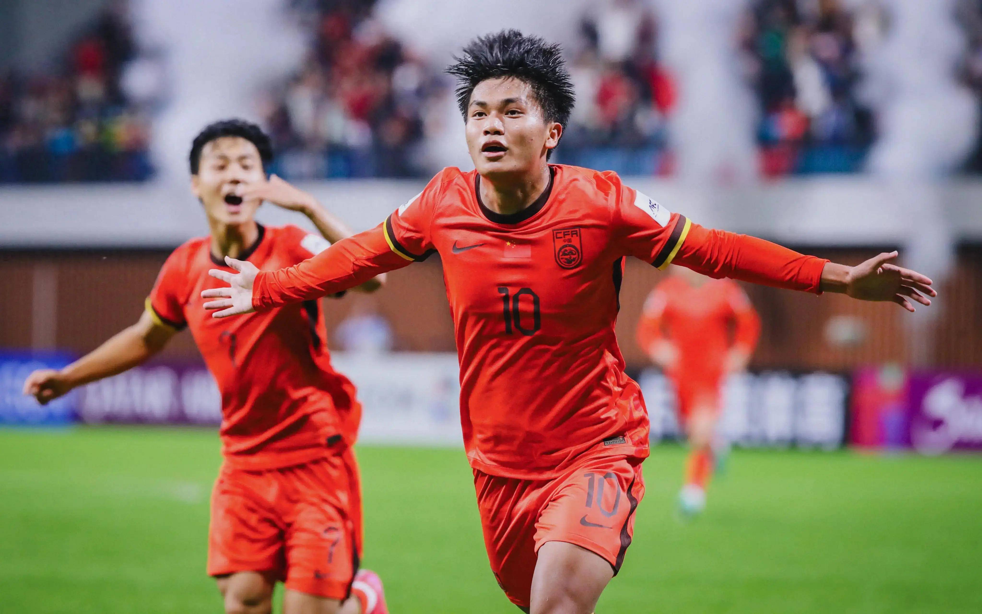 13岁零343天，阿森纳小将成为青年欧冠历史上最年轻出场球员（阿森纳13岁343天小将创青年欧冠最年轻出场纪录）