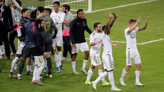 跟队：米兰不太可能在一月运作莱万，但他是夏窗的理想人选（随队记者：米兰冬窗难签莱万，夏窗仍视其为理想目标）