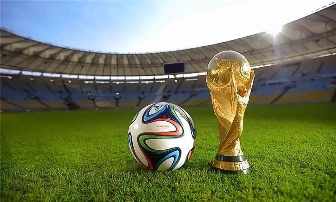 裤袜：C罗和姆巴佩的不同？C罗求胜欲更强；我可能38或39岁退役（裤袜谈C罗与姆巴佩差异：C罗胜欲更盛，自己或在38至39岁挂靴）