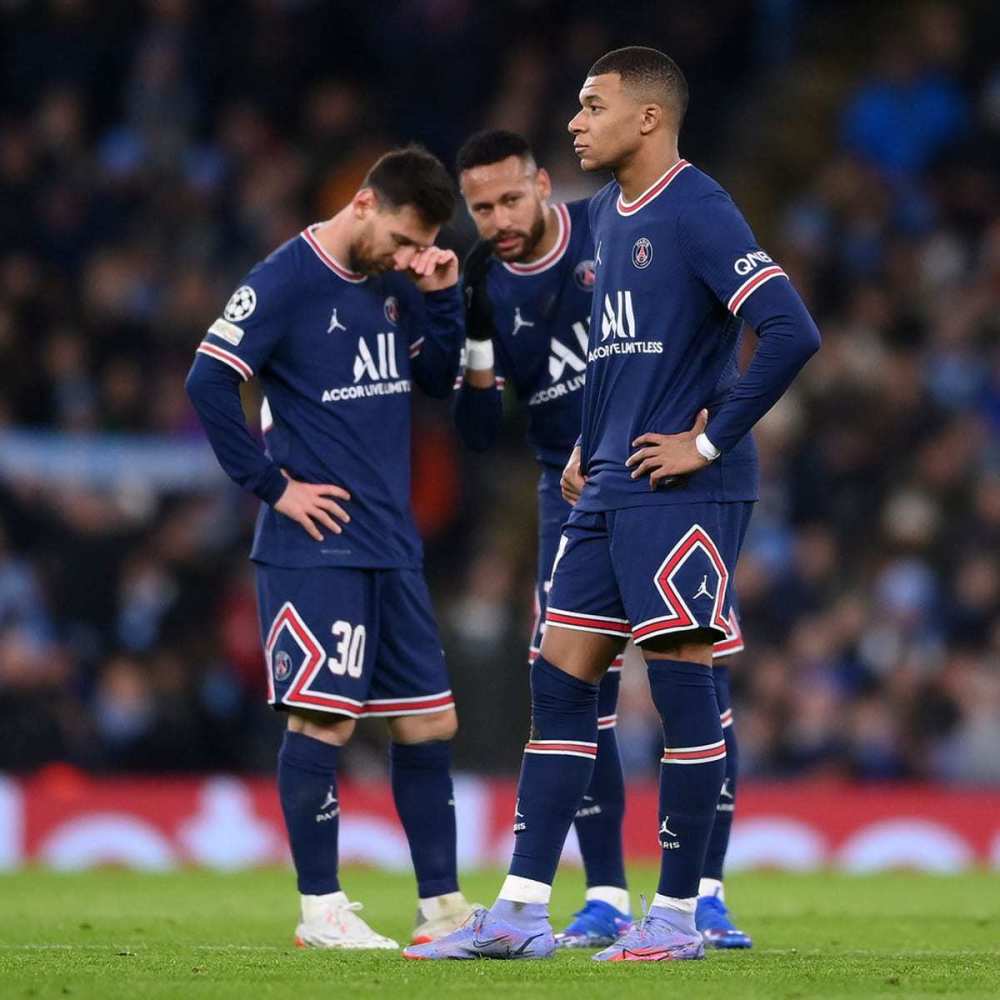 欧冠战报：库杜斯、西蒙斯点射，热刺3-0布拉格斯拉维亚（欧冠简讯：库杜斯、西蒙斯先后点球建功，热刺3比0完胜布拉格斯拉维亚）