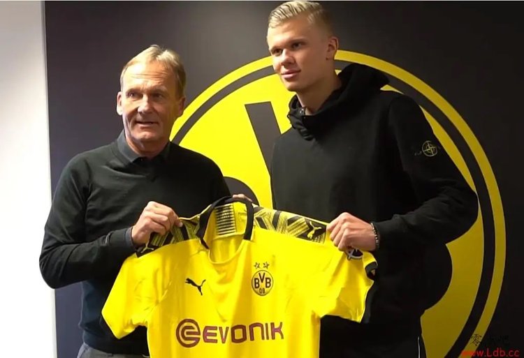 战巴萨贡献2球1助，布鲁日前锋福布斯当选欧冠全场最佳球员