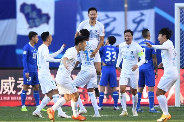 赫伊森：在皇马表现不好会遭到批评并恐慌，但单场不决定一切（赫伊森：皇马若发挥不佳会被批评也会紧张，但一场球并非定论）