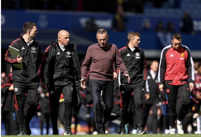 图片报：瓜帅对埃切韦里的情况不满，球员冬窗可能被租回河床（图片报：瓜迪奥拉不满埃切韦里现状，冬窗或将其租回河床）