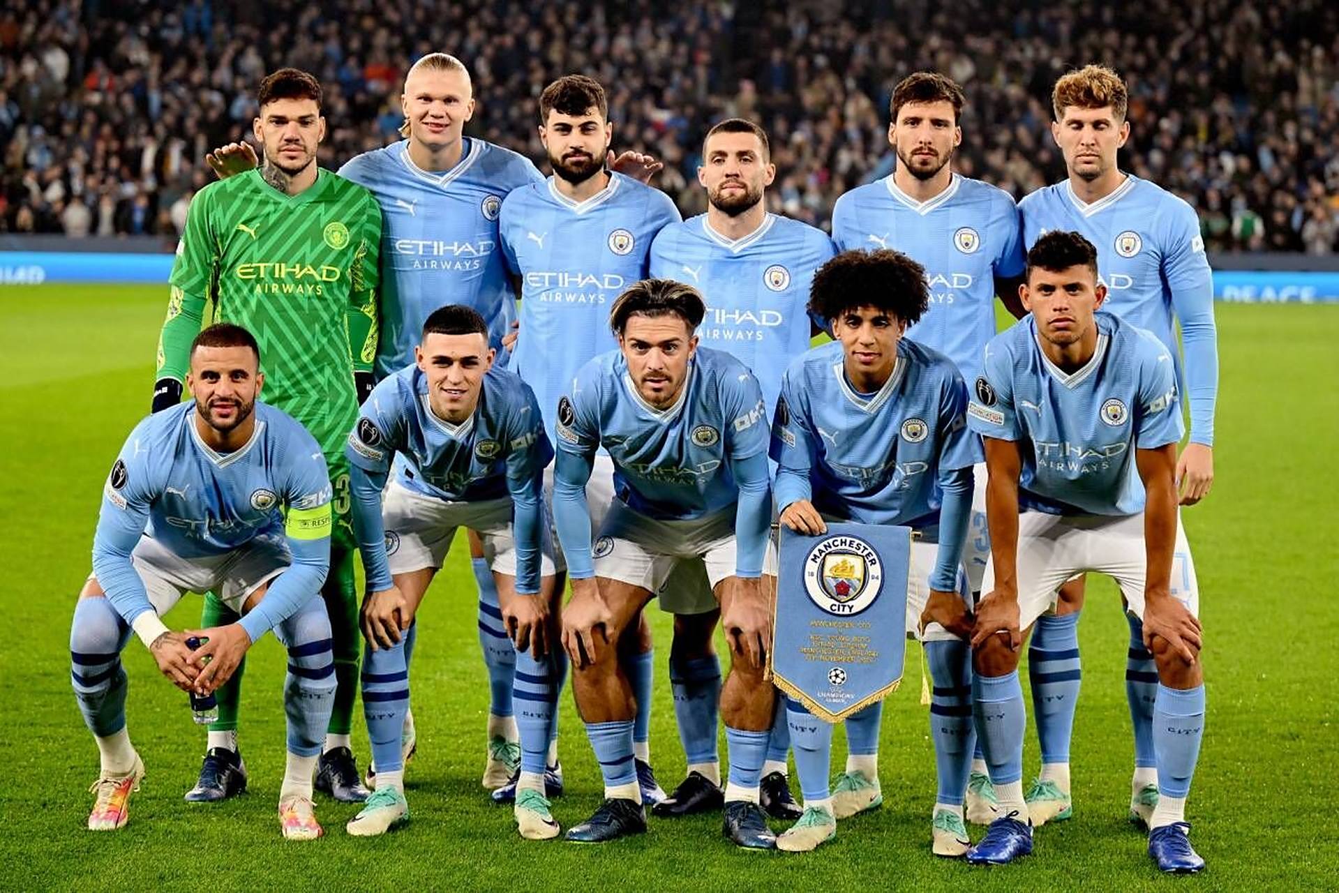 詹姆斯关键时刻稳住节奏