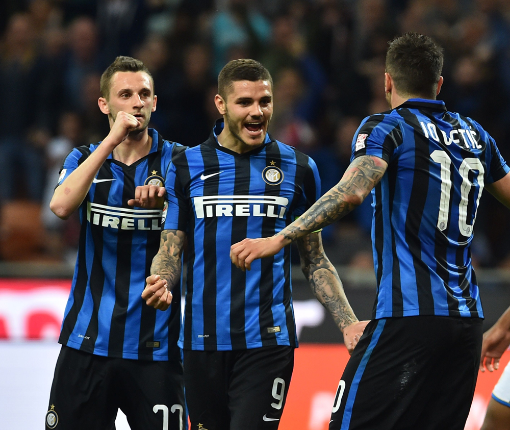 姆巴佩在圣马梅斯闪耀：一记游戏般的进球助力皇马取胜（姆巴佩圣马梅斯高光时刻：一记游戏级神球助皇马取胜）